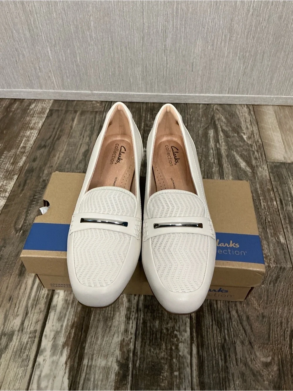 Clarks refined leather